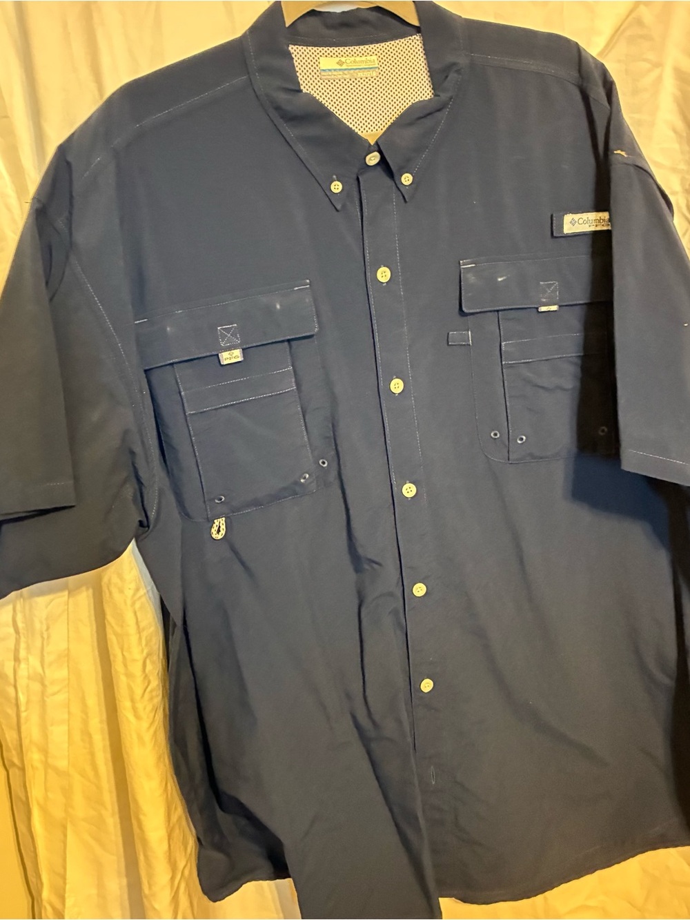 Columbia Men’s Dark Navy Short-Sleeve Button-Down Fishing Shirt